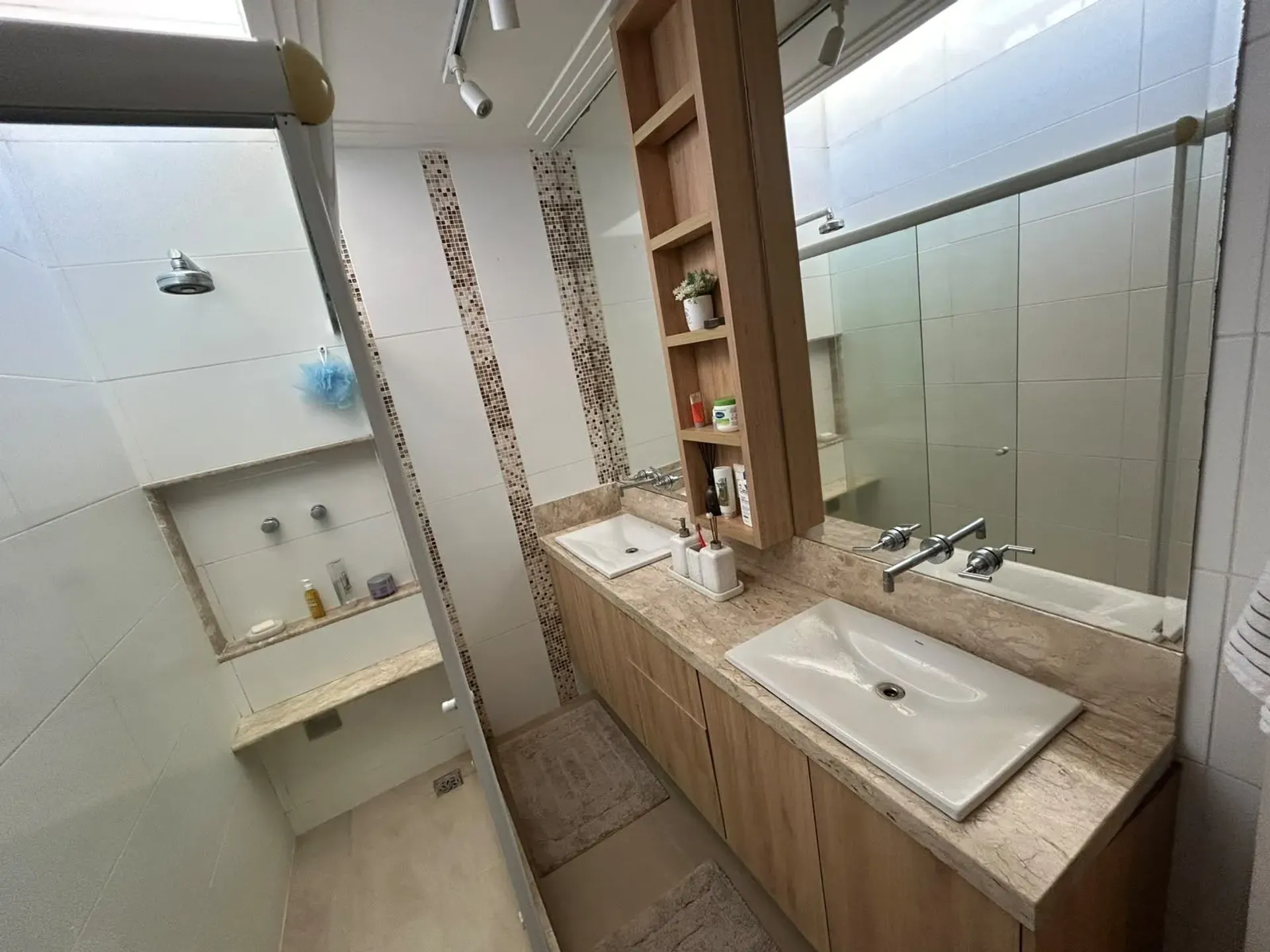 Home office in a 4-bedroom apartment, 157 m² — photo 28