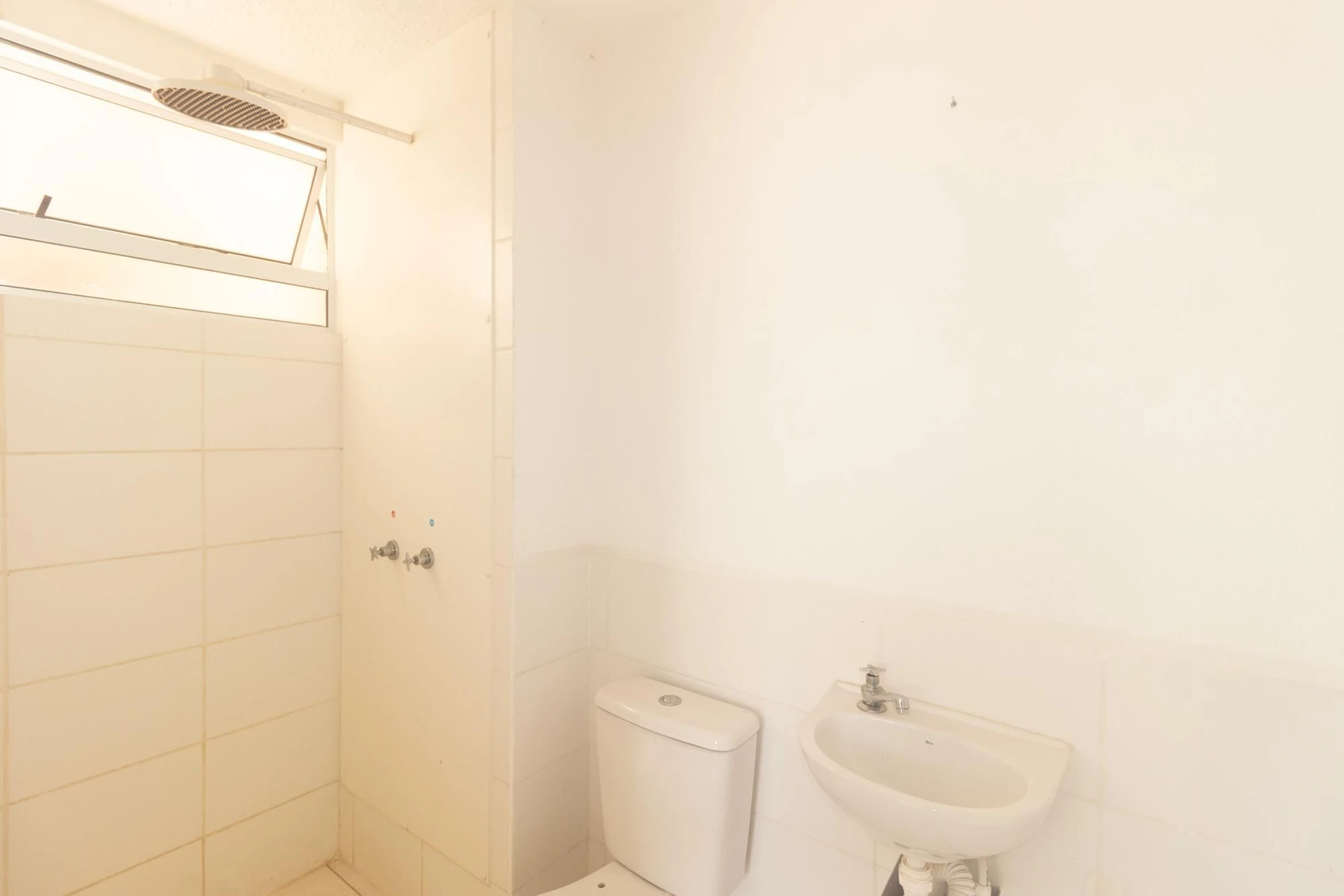 Apartamento com 2 quartos e piscina no condomínio — photo 31