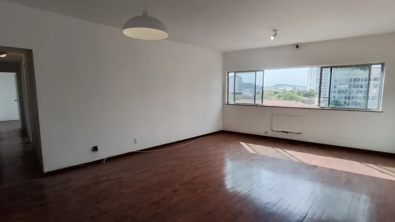 Apartamento no 4º andar com piso de madeira ou laminado — photo 3