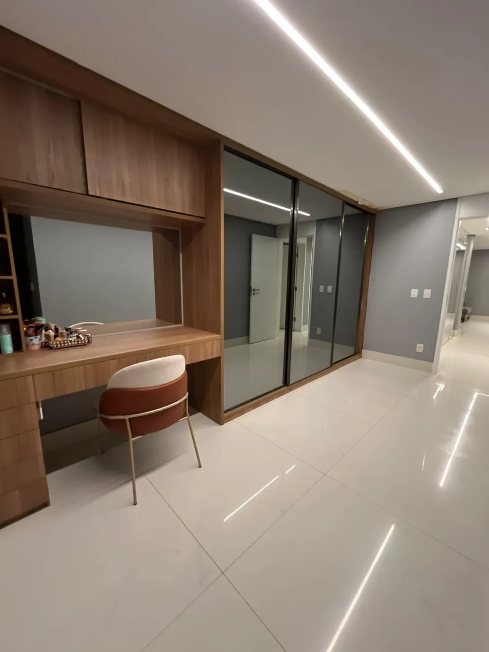 5-bedroom house with a walk-in closet in João Pessoa — photo 3