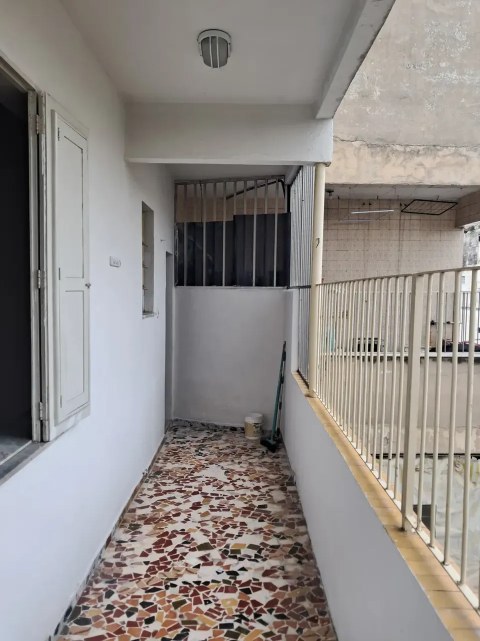 Apartment with a balcony, 2 bedrooms and 1 bathroom — photo 10