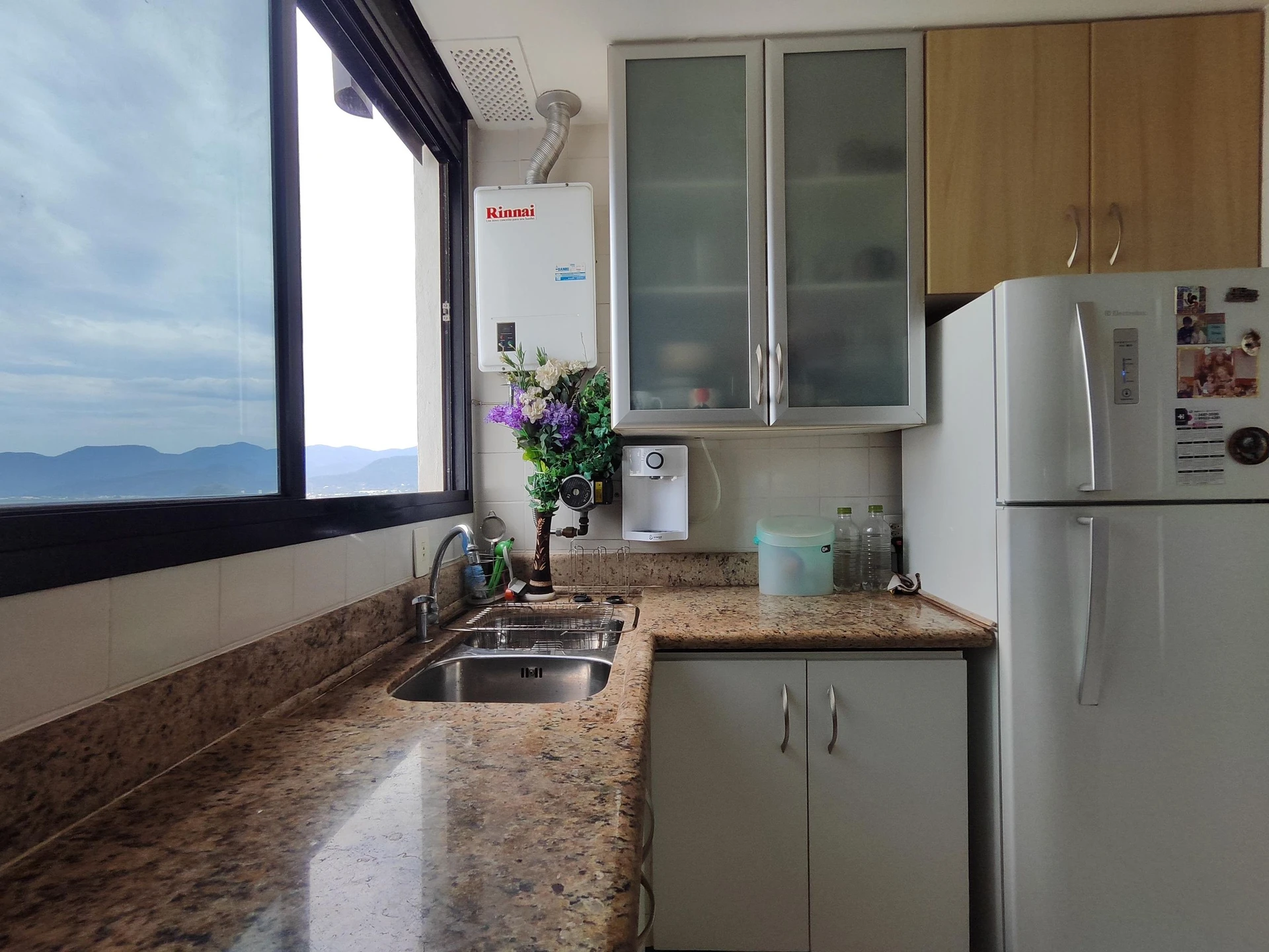 Apartamento mobiliado com 2 quartos em suíte e varanda — photo 22