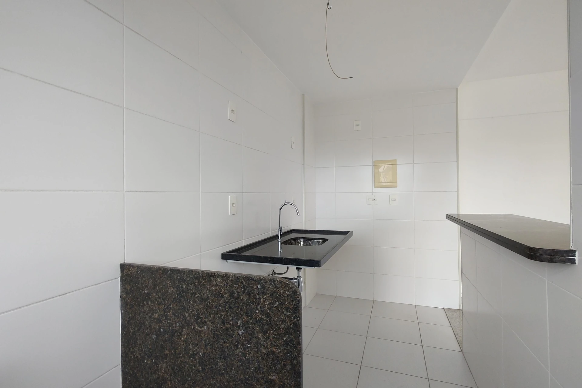 Apartamento sem mobília com 2 quartos e varanda — photo 29