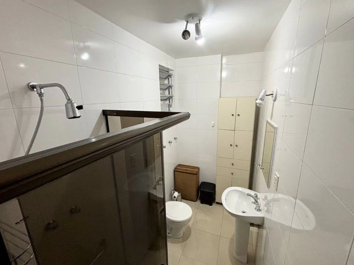Furnished 2-bedroom apartment with 2 bathrooms and 60 m², no parking — photo 2