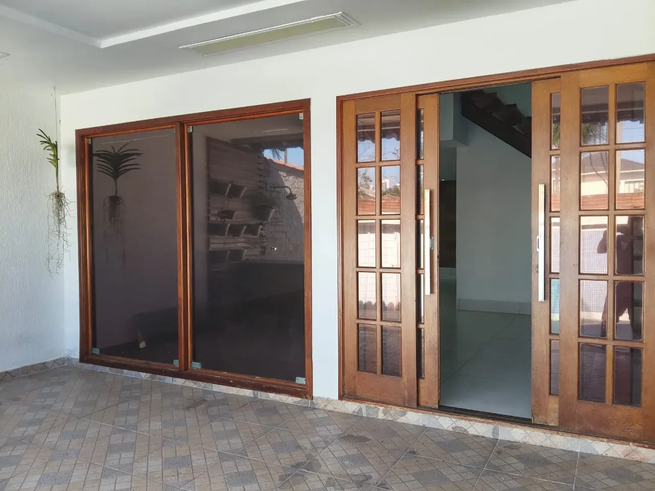240 m² house with a garden and a grill on the balcony — photo 20