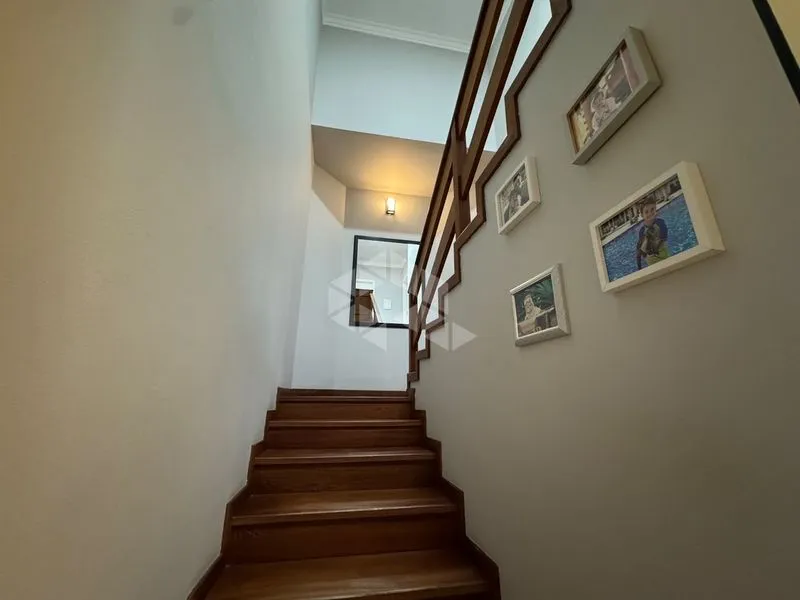 238 m² house with a home office and a dishwasher — photo 33