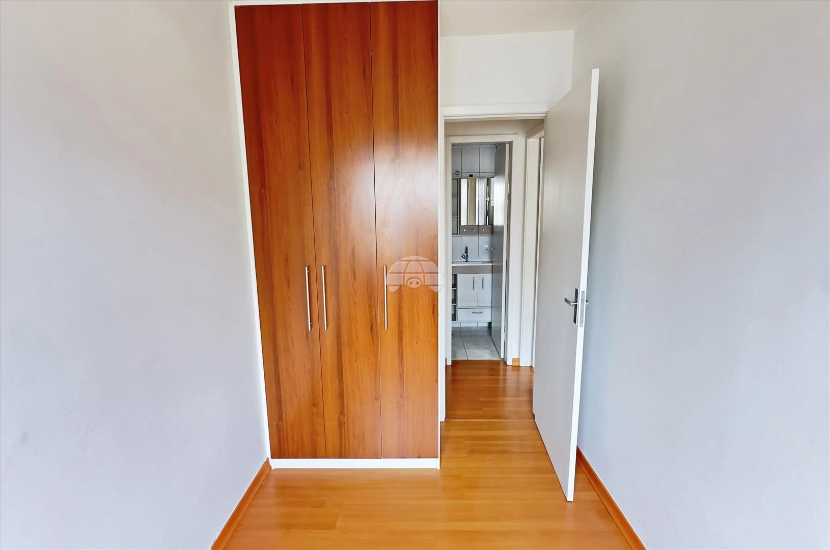 2-bedroom apartment with a washing machine — photo 2