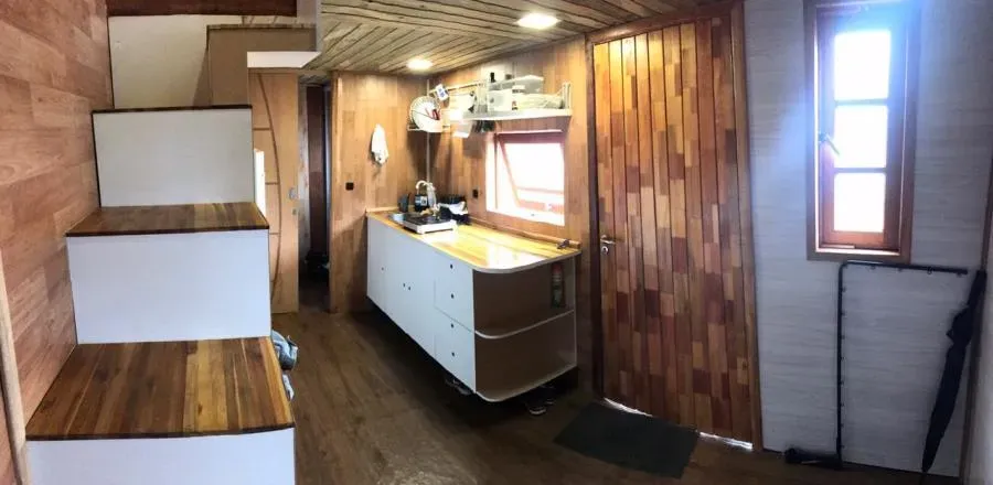 Casa mobiliada de 25 m² com 1 quarto e box de vidro