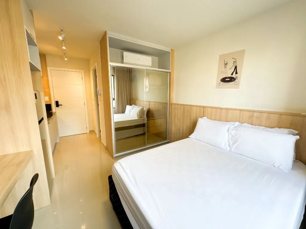 Меблированная студия с 1 спальней и 28 м² — photo 4