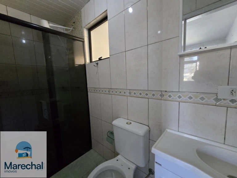 2-bedroom apartment with wood or laminate floors in Curitiba — photo 11