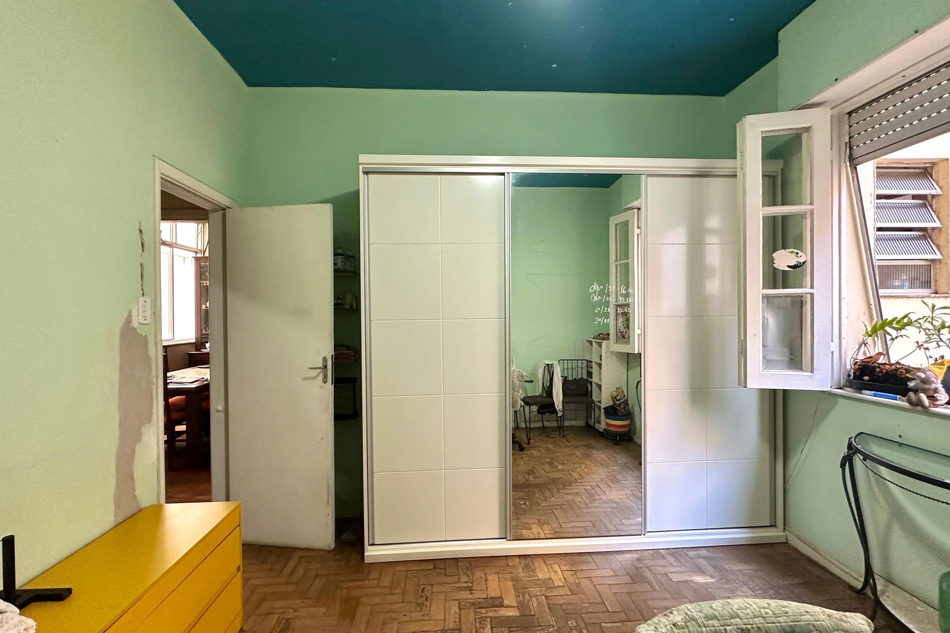 Furnished apartment with 3 bedrooms and 2 bathrooms — photo 34
