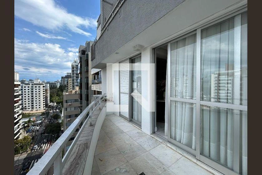 Apartamento de 2 dormitorios con balcón y 3 baños — photo 34