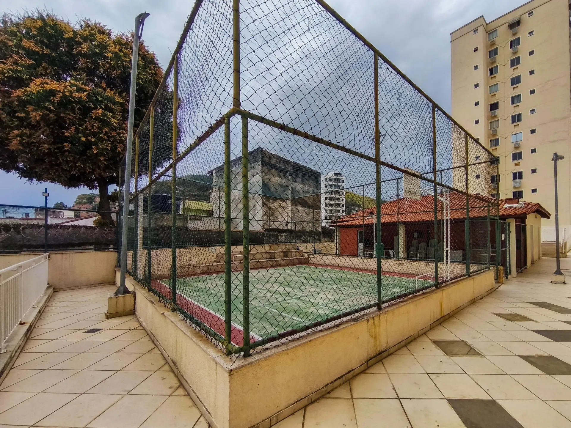 Apartamento de 2 quartos em condomínio com piscina — photo 42