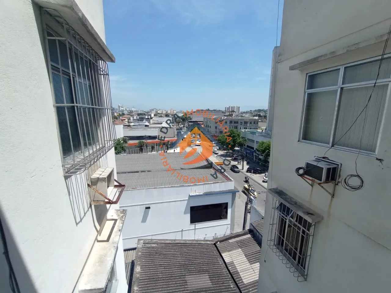 Rental apartment with 2 bedrooms and 1 bathroom — photo 12