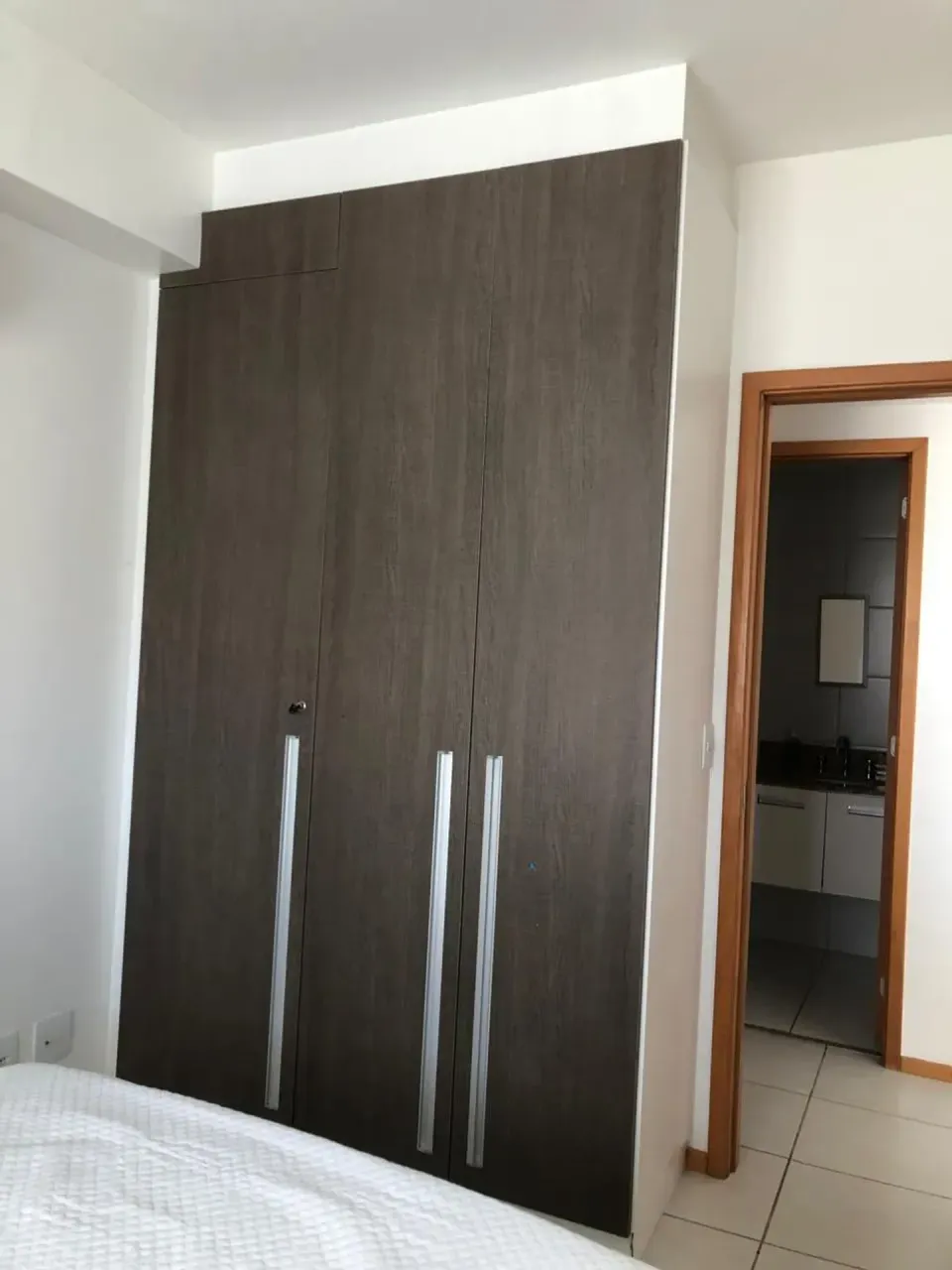 2-bedroom apartment in a building with a gym — photo 11