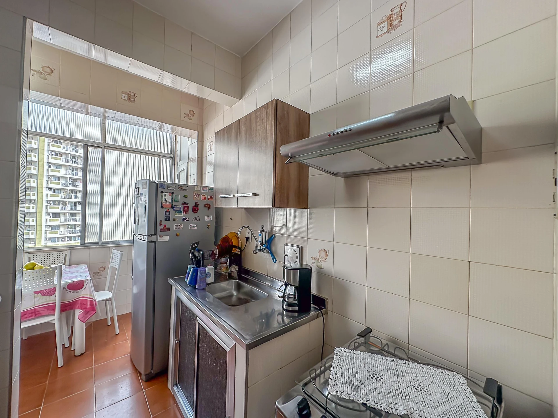 Furnished 2-bedroom apartment with a balcony — photo 2
