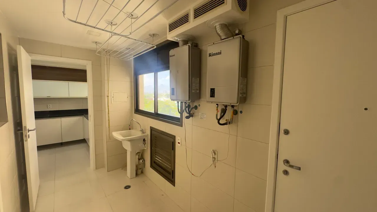 Rental apartment with 3 bedrooms and 4 bathrooms — photo 3