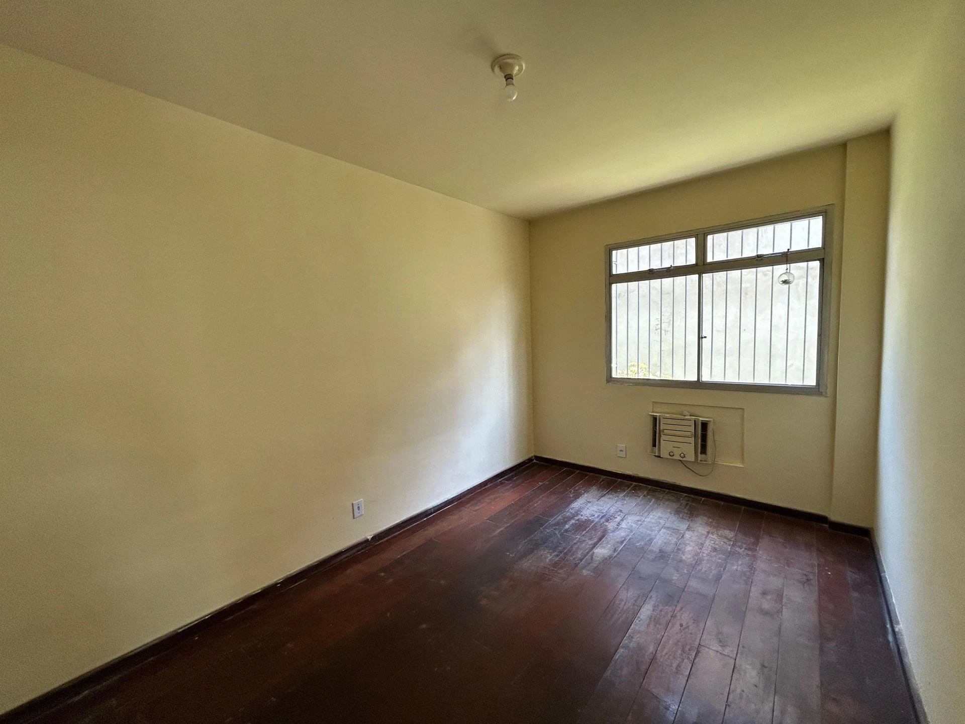 Деревянный пол или ламинат и 2 спальни: квартира 80 м² — photo 12