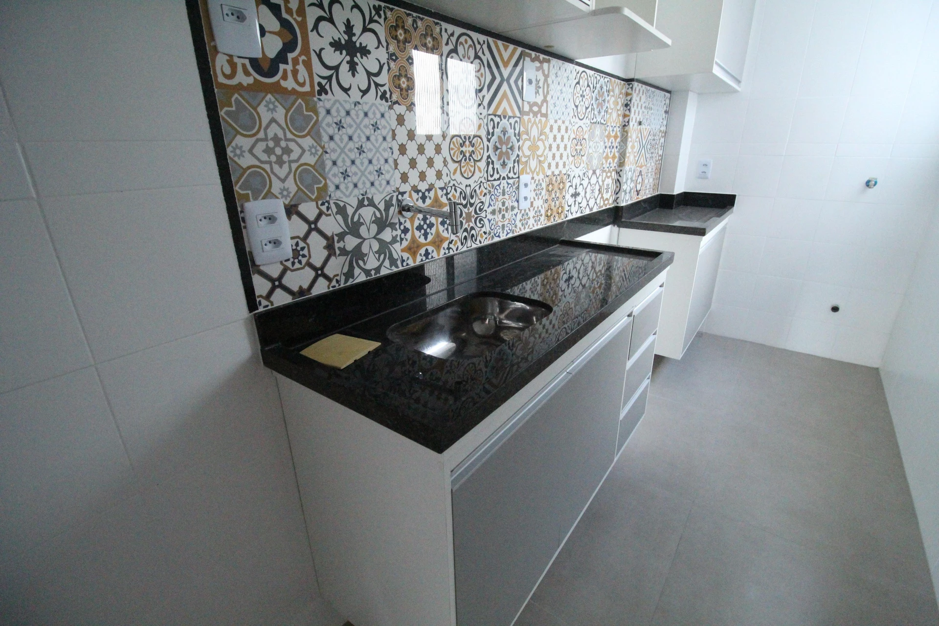 Apartamento sin muebles con 3 dormitorios y jardín privado — photo 2