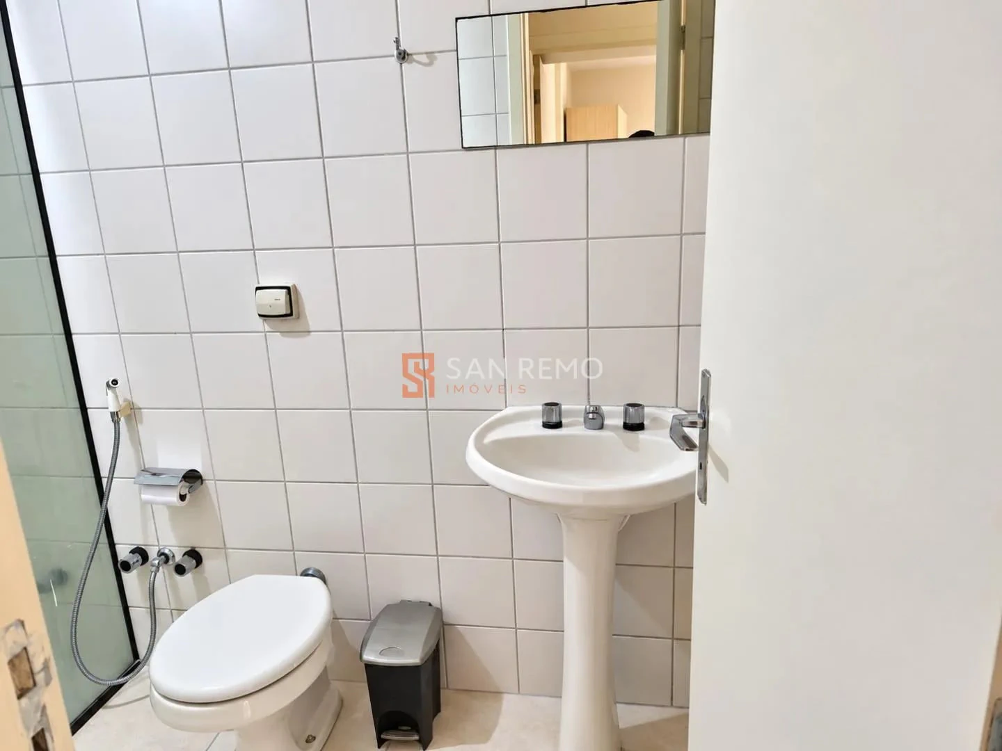 2-bedroom apartment with a mountain view in Florianópolis — photo 8