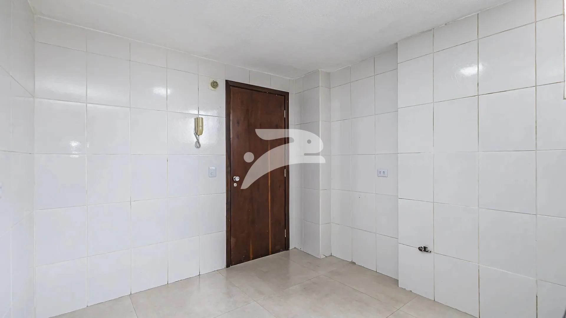 Apartment, 70 m², with wood or laminate floors — photo 15