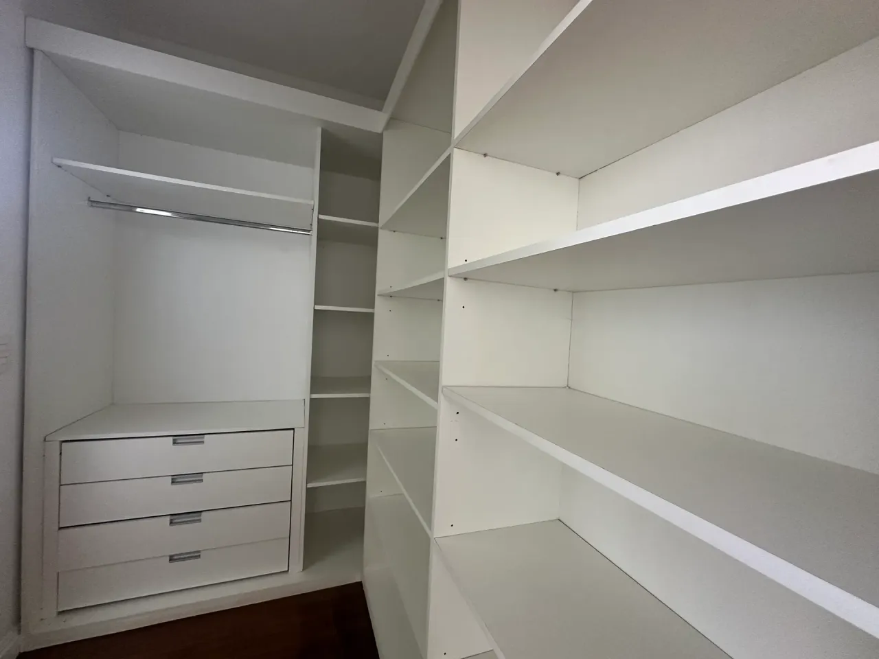 Casa sem mobília com 5 quartos e fogão a gás — photo 19