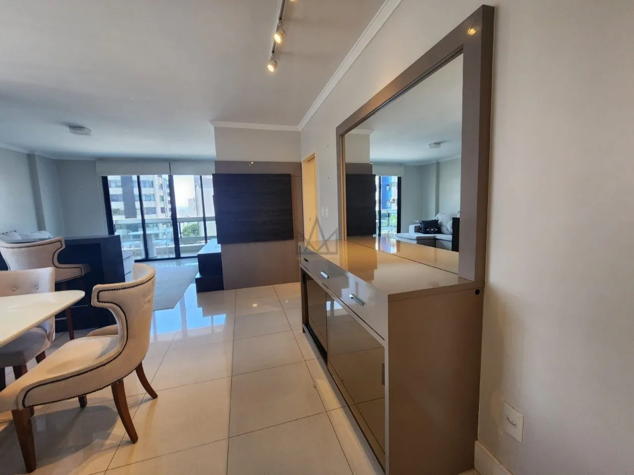 4-bedroom apartment in a building with a gym — photo 37