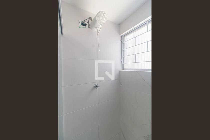Unfurnished apartment with a private garden and 3 bedrooms — photo 21
