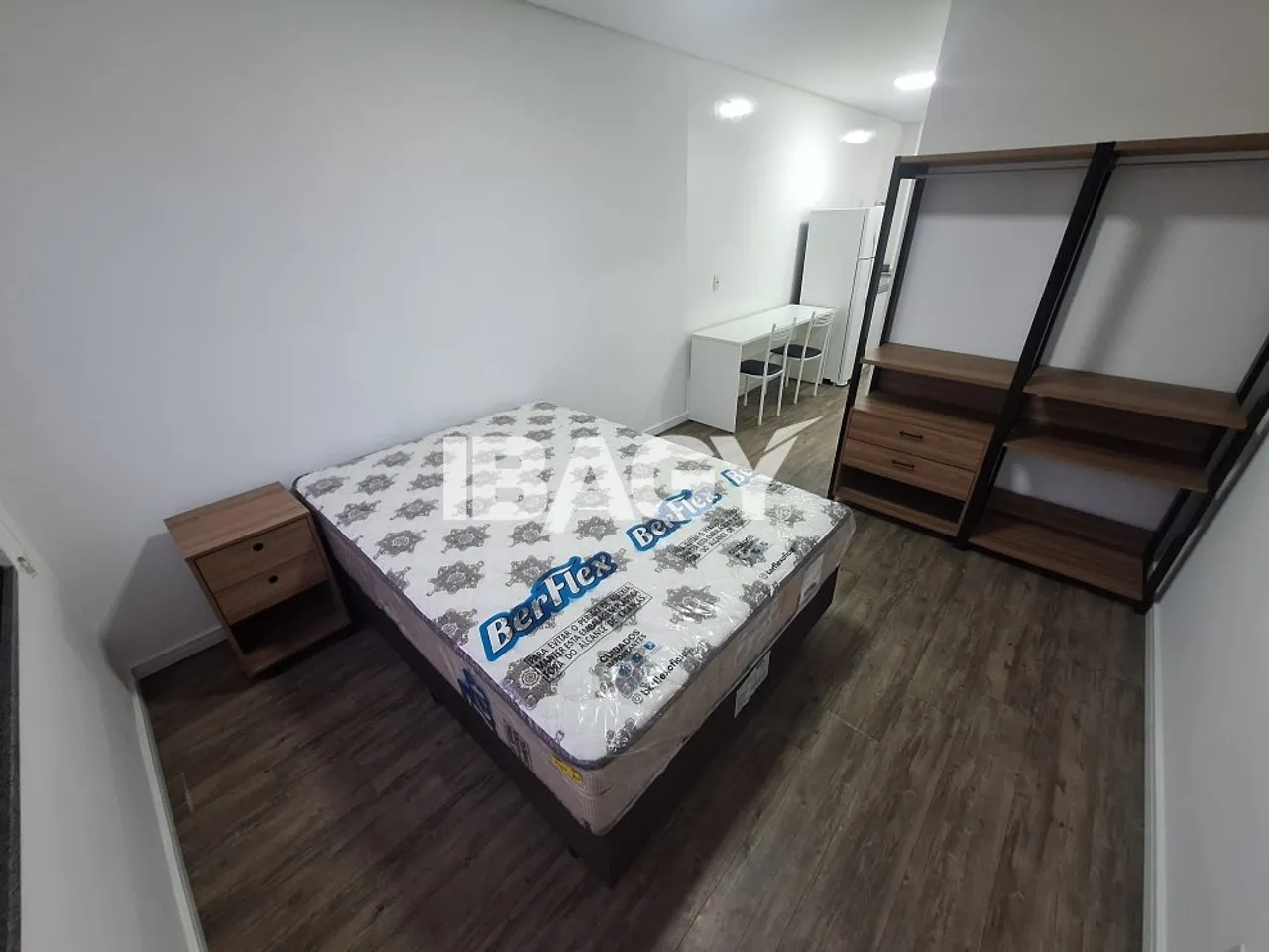 Furnished 1-bedroom apartment with 1 bathroom — photo 4