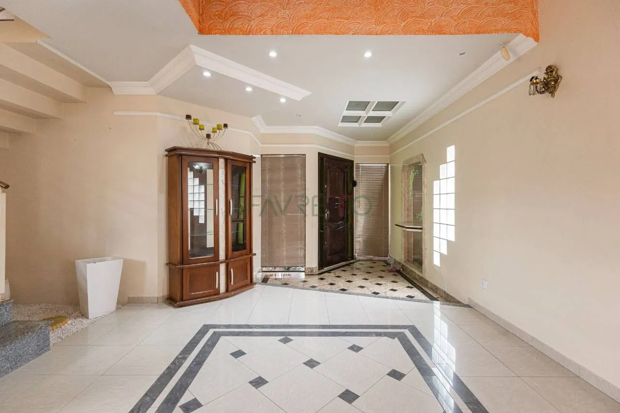 480 m² house with a bathtub and a garden — photo 32
