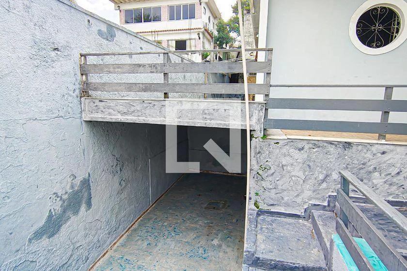 Duplex rental house with 6 bedrooms and 600 m² — photo 43