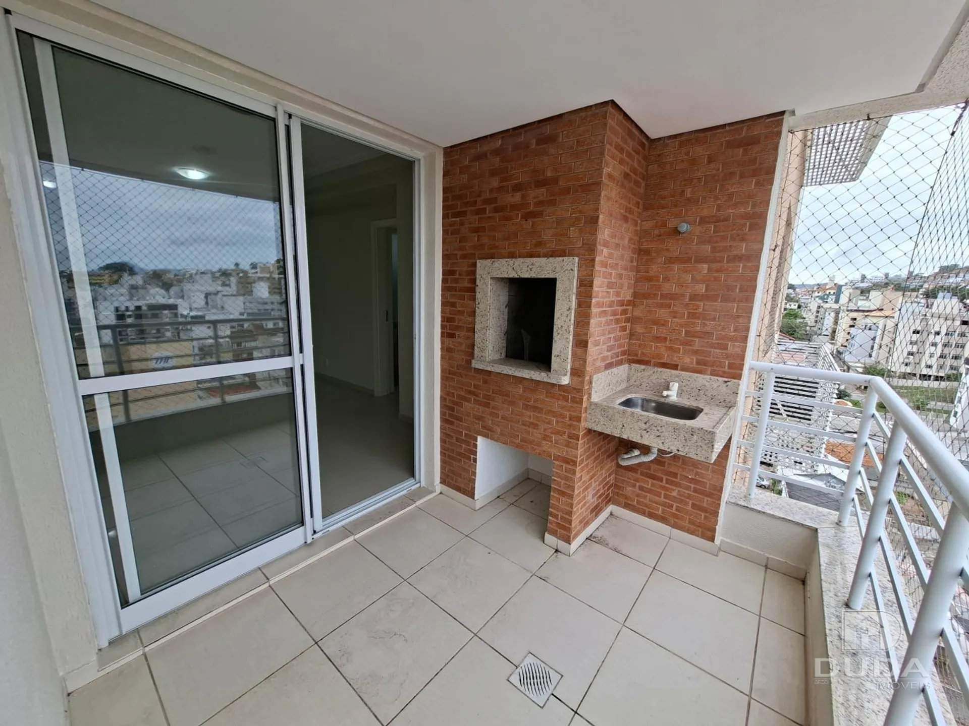Apartment on the 10th floor with floor-to-ceiling windows — photo 35