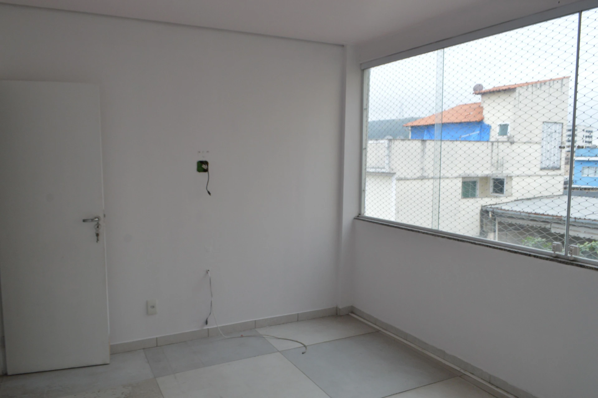House, 60 m², with a glass-enclosed balcony — photo 25