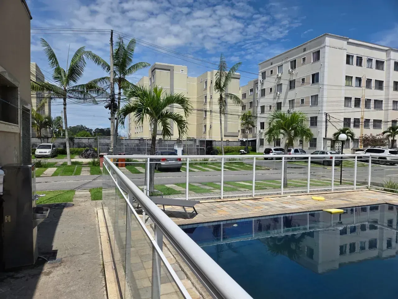 Apartamento de 2 quartos com piscina ao ar livre no prédio — photo 22