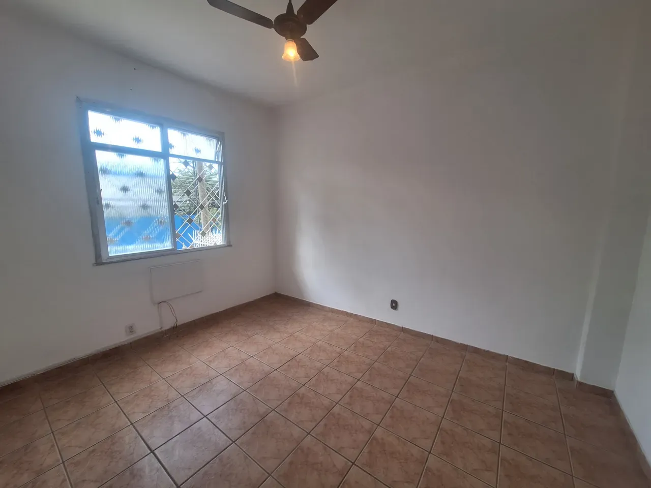 Unfurnished rental apartment with 2 bedrooms and 2 baths — photo 15