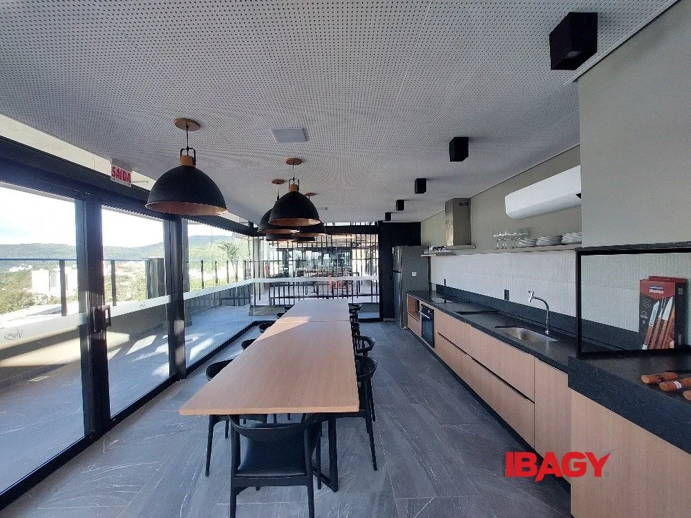 Furnished studio with a glass-enclosed balcony — photo 15