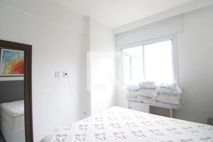 2-bedroom apartment in a building with a gym — photo 17