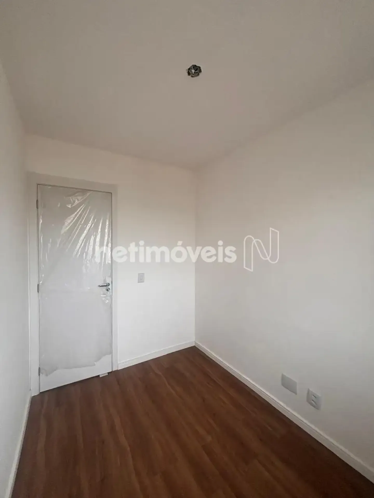 Apartment, 50 m², with wood or laminate floors — photo 32