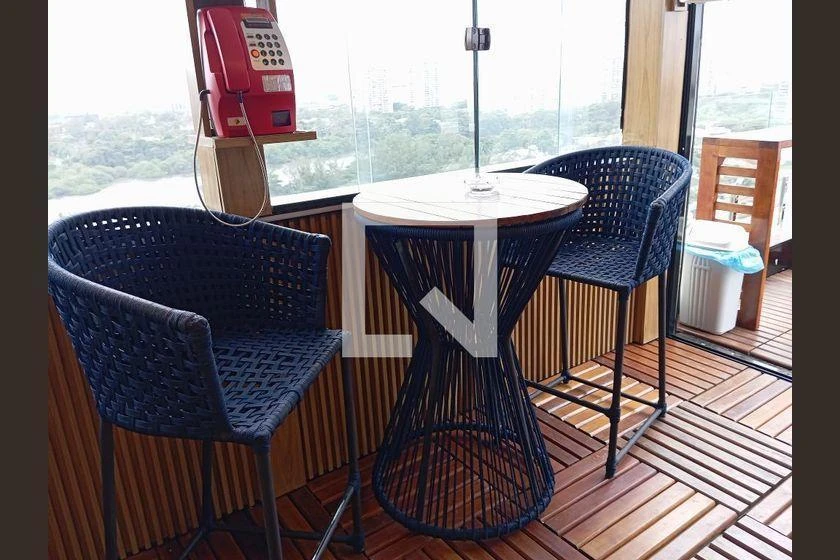 Furnished 170 m² apartment with 2 en-suite bedrooms — photo 47