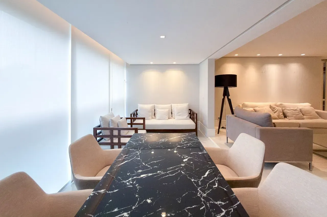 Furnished apartment with 4 bedrooms and 5 bathrooms — photo 14