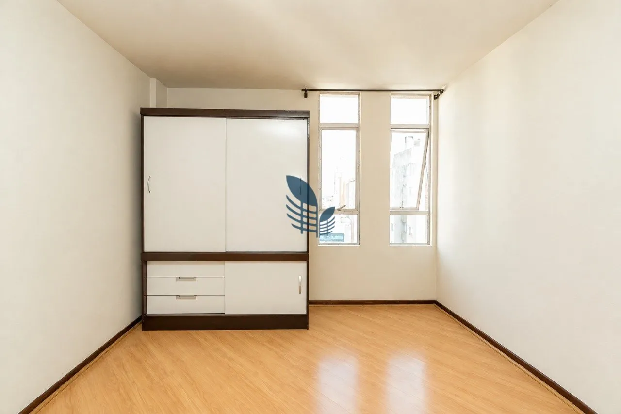 Apartment on the 15th floor with wood or laminate floors — photo 3