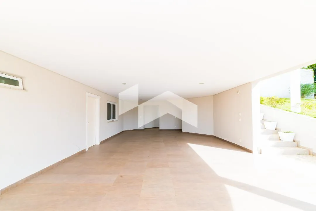 431 m² house with 4 en-suite bedrooms and 6 parking — photo 9