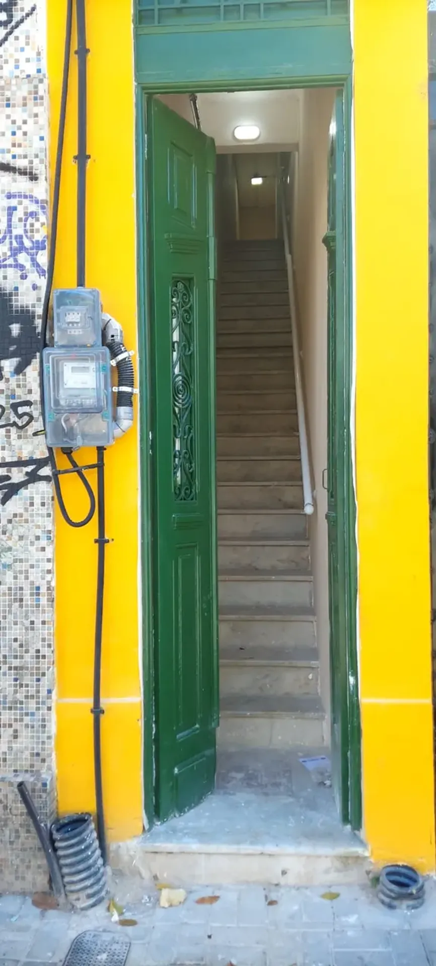 Apartamento de 3 quartos com piso de madeira ou laminado — photo 17
