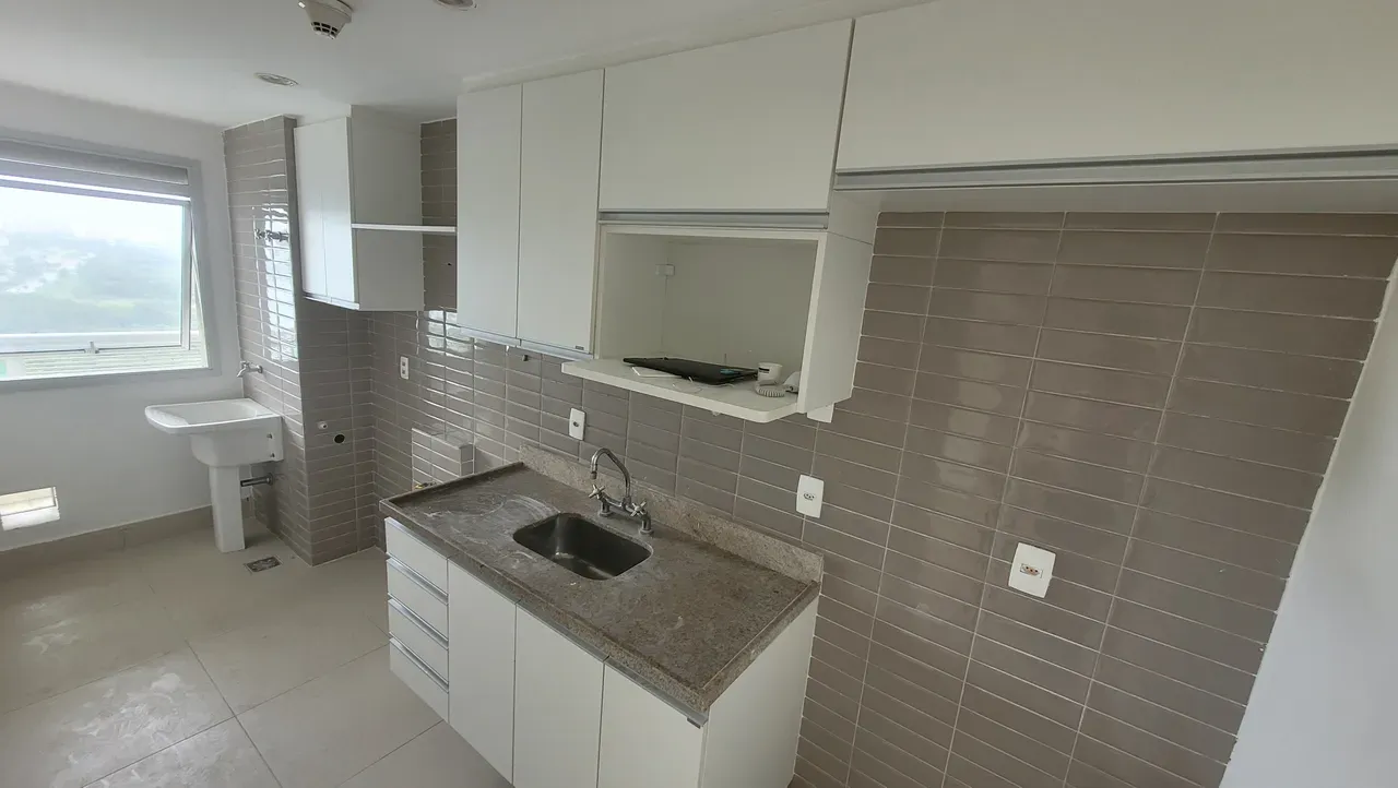 Departamento, 80 m², con ventanales de piso a techo