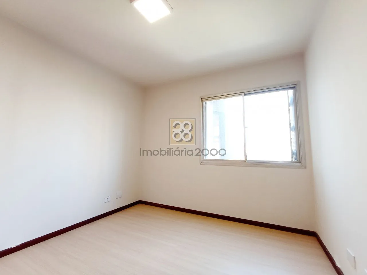 Unfurnished 3-bedroom apartment with floor-to-ceiling windows — photo 7