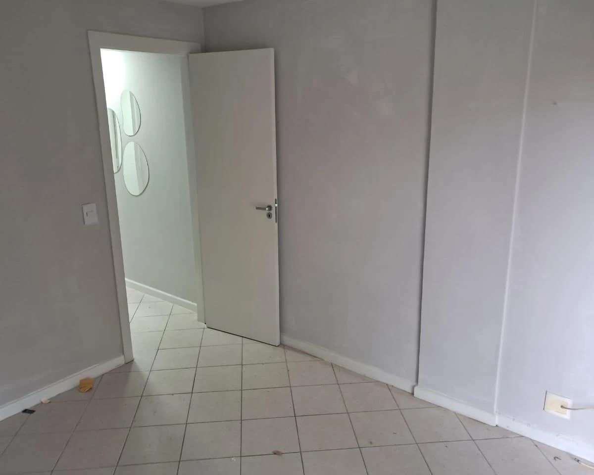 Duplex house with 4 bedrooms and an enclosed kitchen — photo 34