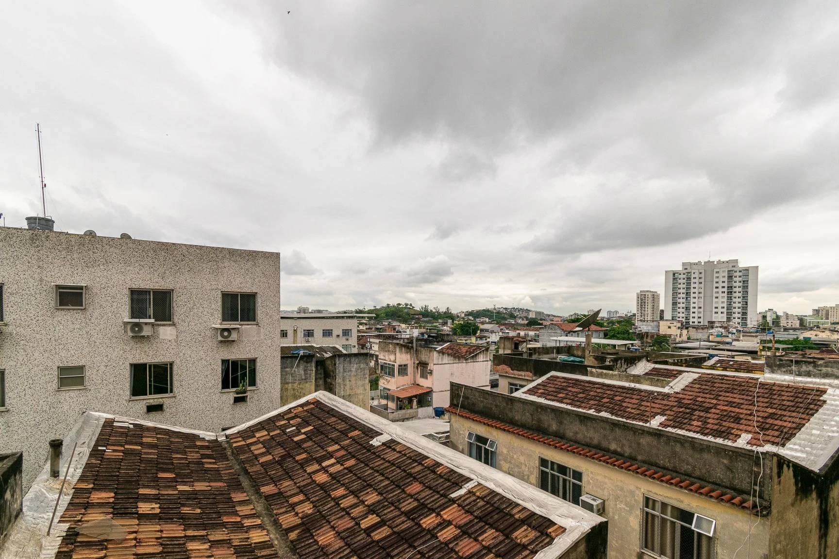 2-bedroom apartment with a mountain view in Rio de Janeiro — photo 16