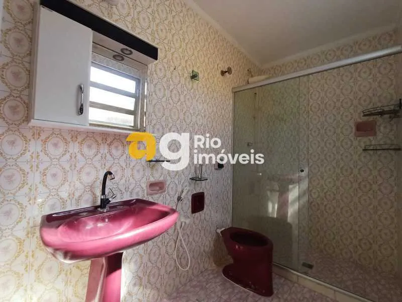 Condominium townhouse with 2 bedrooms and tiled flooring — photo 4