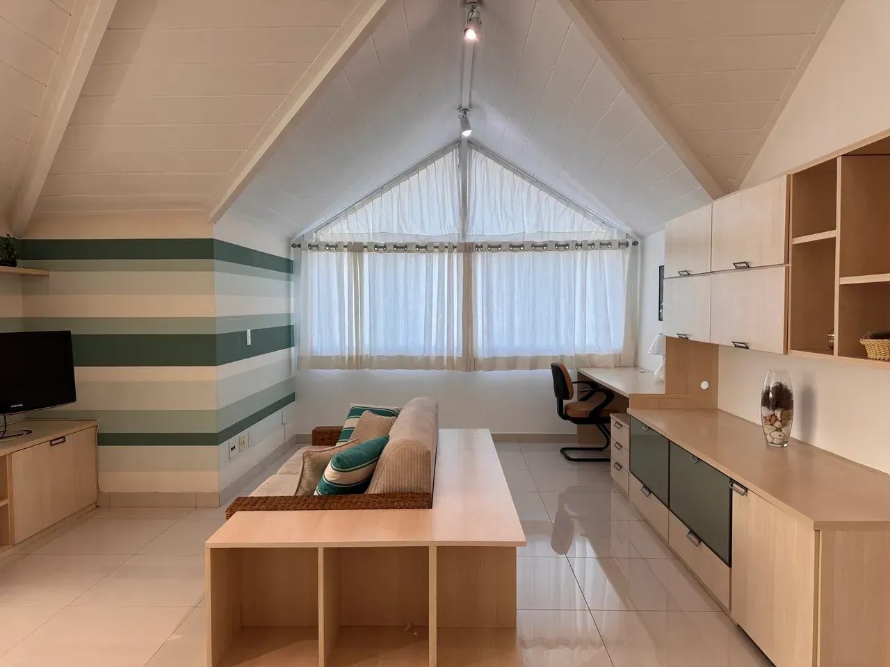 Furnished 800 m² house on the 4th floor with 8 parking spots — photo 55