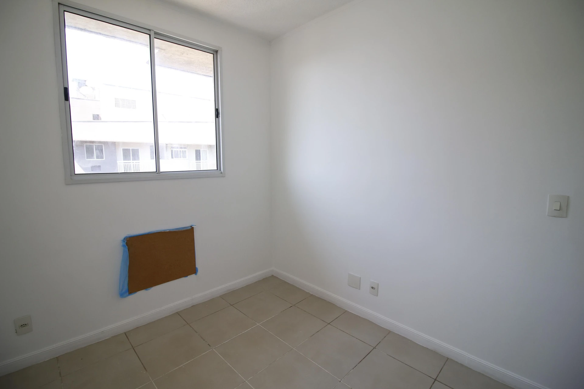 2-bedroom apartment in a building with a gym — photo 25